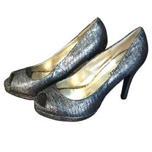 Wet Seal Snake Print Kendra2 peep toe pumps Size 8
